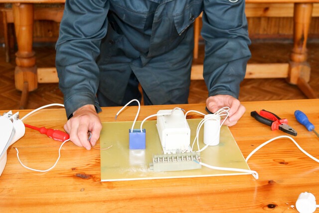 Comment Réparer un Chauffage Électrique : Conseils pour Résoudre les Pannes Courantes